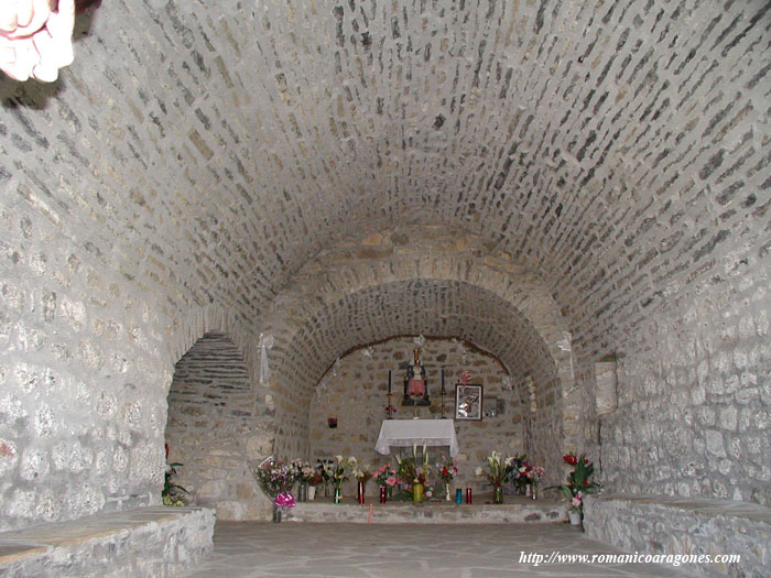INTERIOR HACIA LA CABECERA
